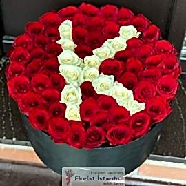 İstanbul Florist Initialen der Liebe in der Box